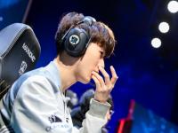 黑白体育-关于TheShy连续十五场比赛得分超过问鼎冠军，曼联挑战极限！的信息