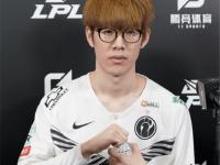 黑白体育-TheShy在皇家马德里比赛中爆冷，精彩发挥引发热议！的简单介绍