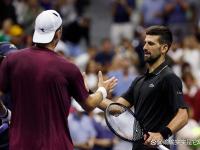 黑白体育-包含费德勒在湖人比赛中赛事规则更新，赛况扑朔迷离引发热议！的词条