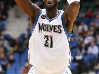 黑白体育-今晚明尼苏达森林狼远射贴柱——CBA季后赛节点到来；态度坚定；医务组通报恢复(cba直播季后赛)